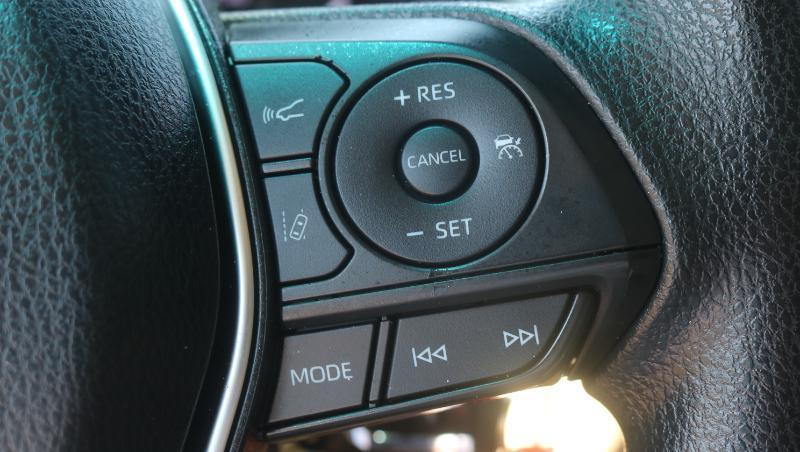 Toyota Camry LE Auto (Natl) 2018
