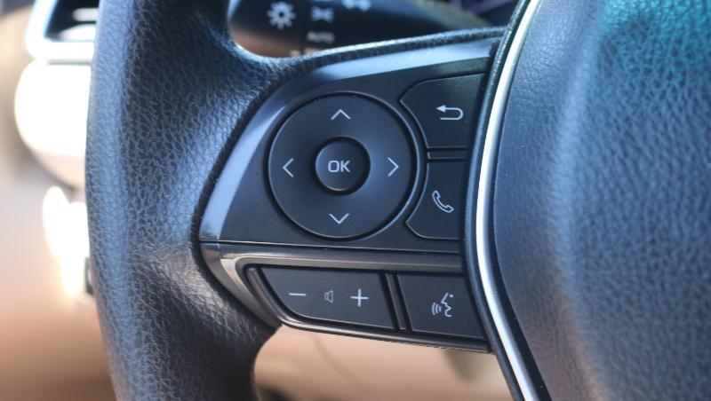 Toyota Camry LE Auto (Natl) 2018