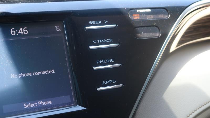 Toyota Camry LE Auto (Natl) 2018