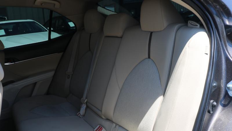 Toyota Camry LE Auto (Natl) 2018