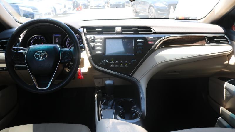 Toyota Camry LE Auto (Natl) 2018