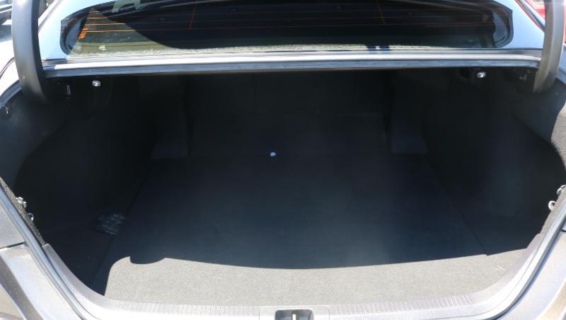 Toyota Camry LE Auto (Natl) 2018