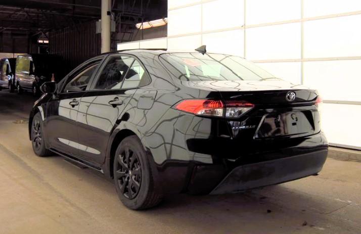 Toyota Corolla LE CVT (Natl) 2021