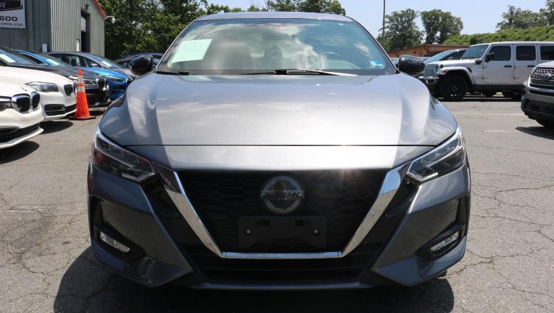 Nissan Sentra SR CVT 2020