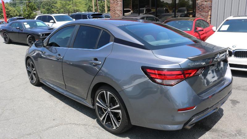 Nissan Sentra SR CVT 2020