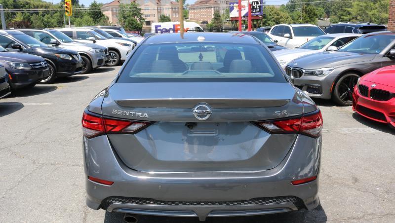 Nissan Sentra SR CVT 2020