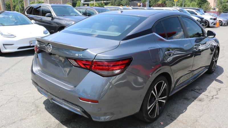 Nissan Sentra SR CVT 2020