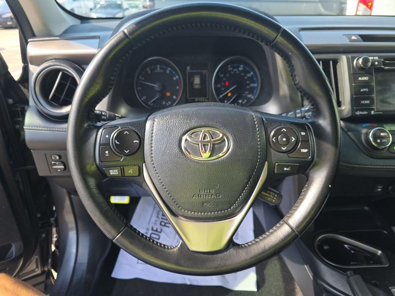 Toyota RAV4 XLE FWD (Natl) 2018