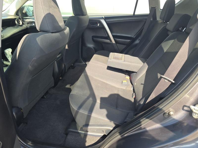 Toyota RAV4 XLE FWD (Natl) 2018