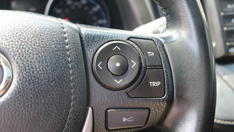 Toyota RAV4 XLE FWD (Natl) 2018