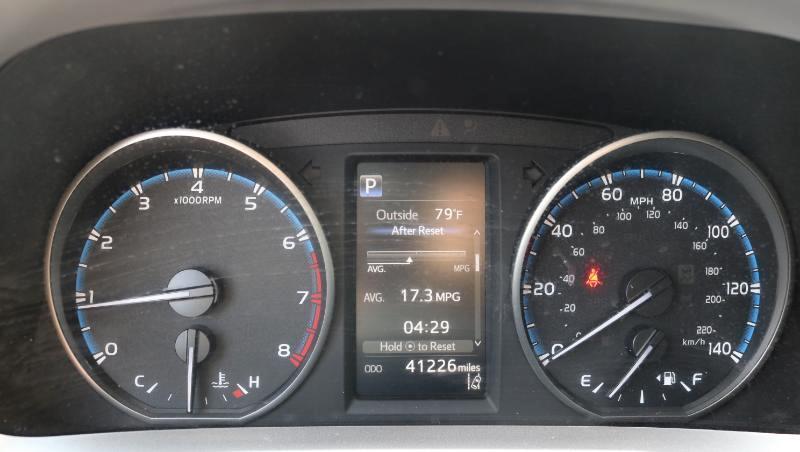 Toyota RAV4 XLE FWD (Natl) 2018