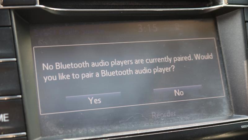 Toyota RAV4 XLE FWD (Natl) 2018
