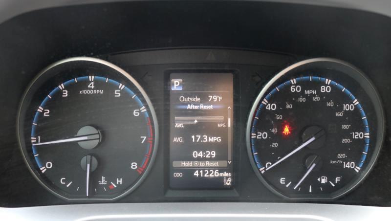 Toyota RAV4 XLE FWD (Natl) 2018