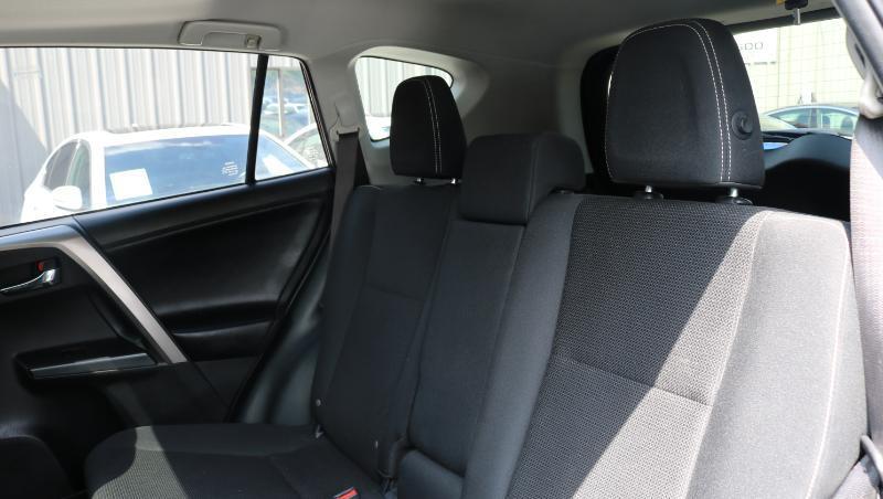 Toyota RAV4 XLE FWD (Natl) 2018