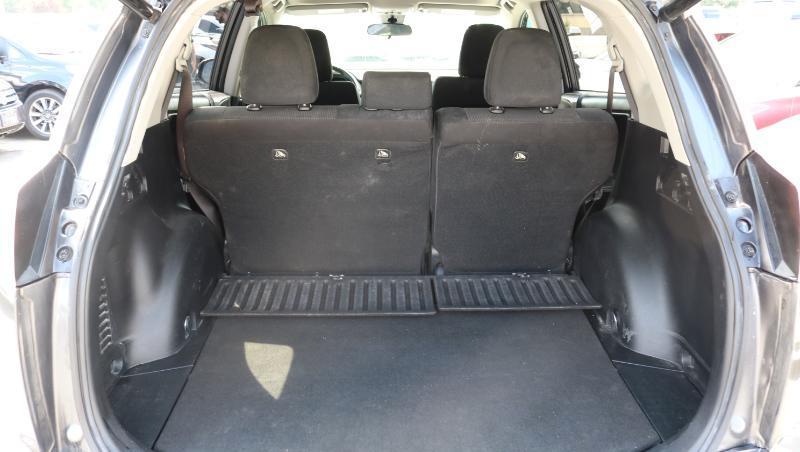 Toyota RAV4 XLE FWD (Natl) 2018