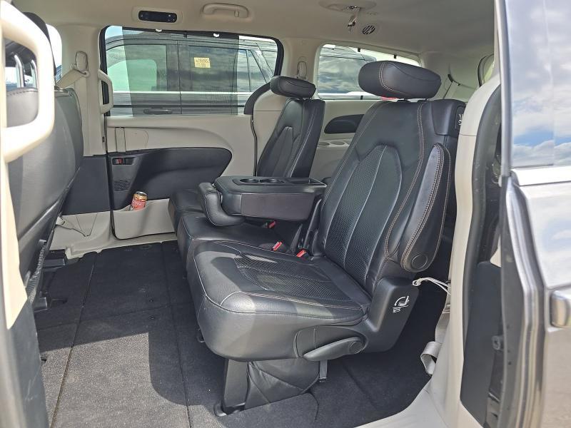 Chrysler Pacifica Touring L FWD 2020