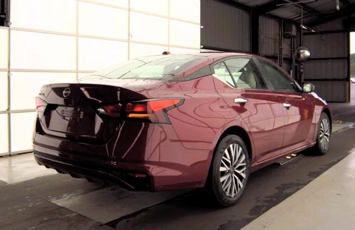 Nissan Altima SV FWD 2025
