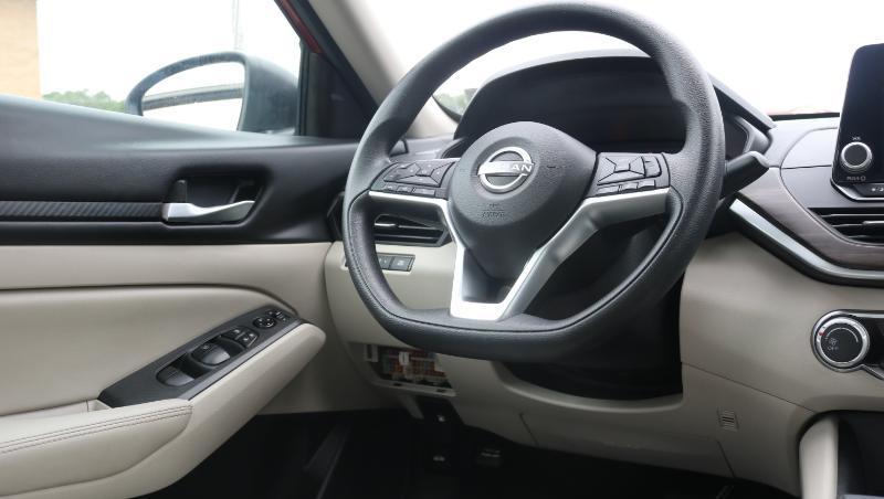 Nissan Altima SV FWD 2025
