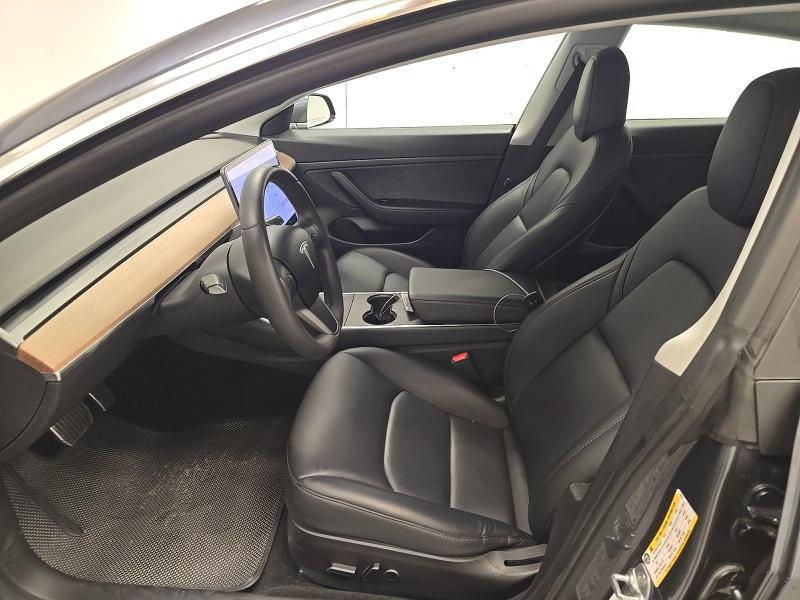 Tesla Model 3 Standard Range RWD 2020