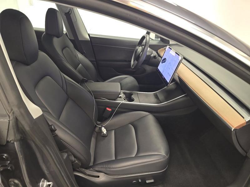 Tesla Model 3 Standard Range RWD 2020