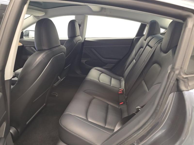 Tesla Model 3 Standard Range RWD 2020