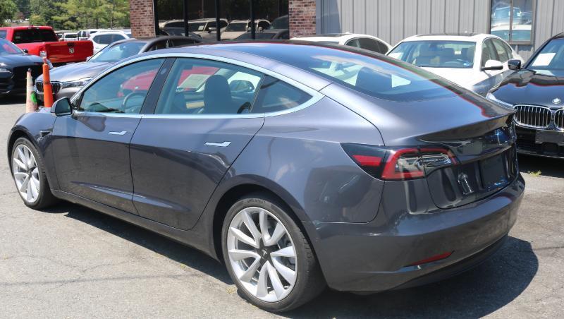 Tesla Model 3 Standard Range RWD 2020