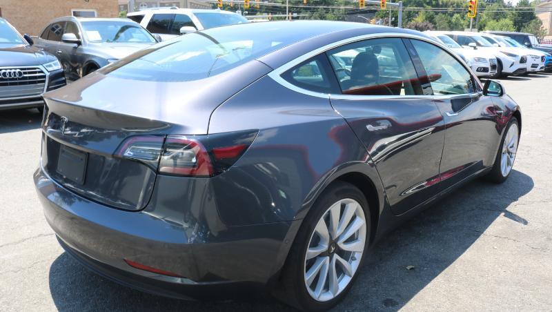 Tesla Model 3 Standard Range RWD 2020