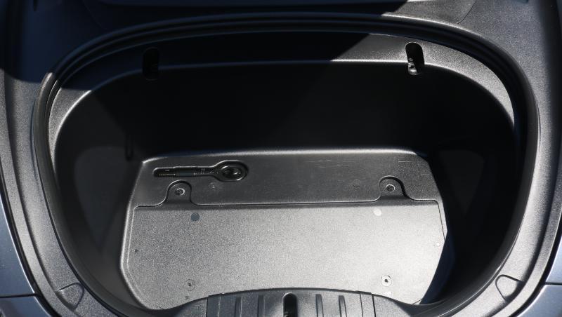 Tesla Model 3 Standard Range RWD 2020