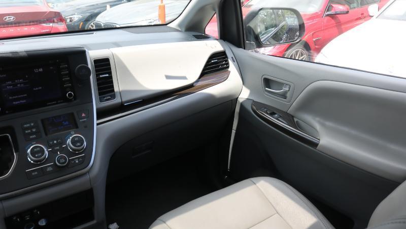 Toyota Sienna Limited Premium AWD 7-Passenger (Natl) 2020