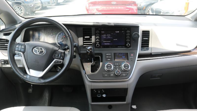 Toyota Sienna Limited Premium AWD 7-Passenger (Natl) 2020