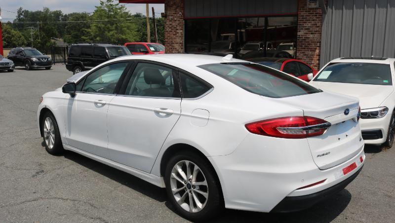 Ford Fusion Hybrid SE FWD 2020