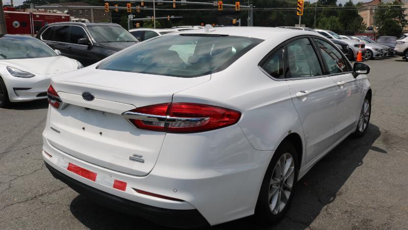 Ford Fusion Hybrid SE FWD 2020
