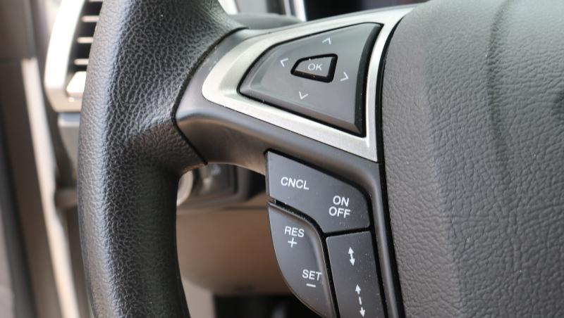 Ford Fusion Hybrid SE FWD 2020
