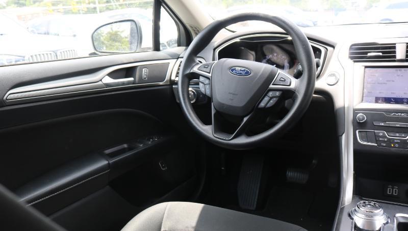 Ford Fusion Hybrid SE FWD 2020