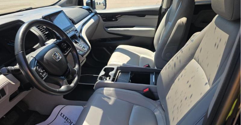 Honda Odyssey Touring Auto 2021