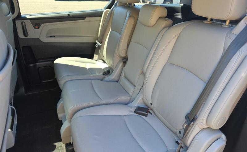 Honda Odyssey Touring Auto 2021