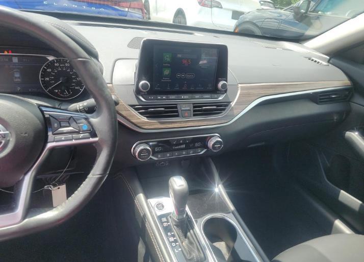 Nissan Altima 2.5 SL AWD Sedan 2022