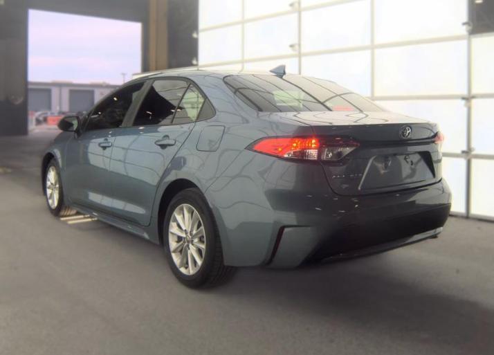 Toyota Corolla LE CVT (Natl) 2022