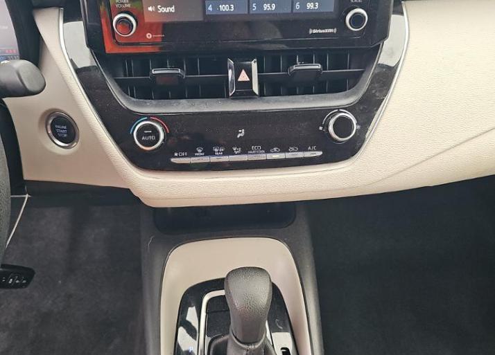 Toyota Corolla LE CVT (Natl) 2022