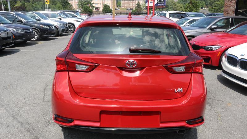 Toyota Corolla iM Manual (Natl) 2018
