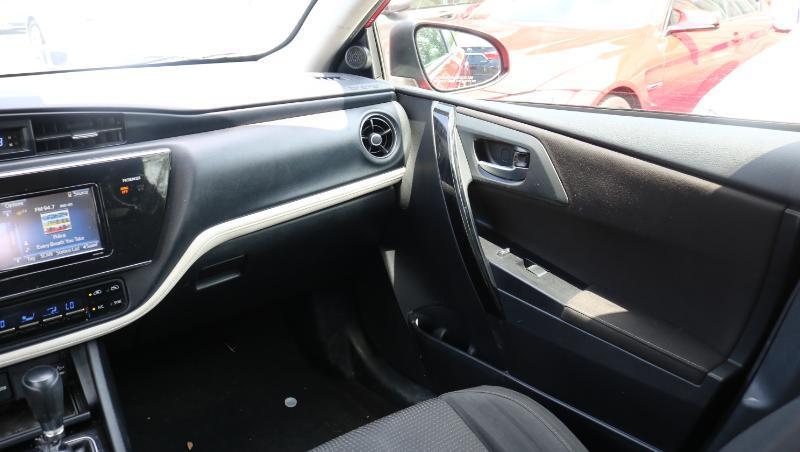 Toyota Corolla iM Manual (Natl) 2018