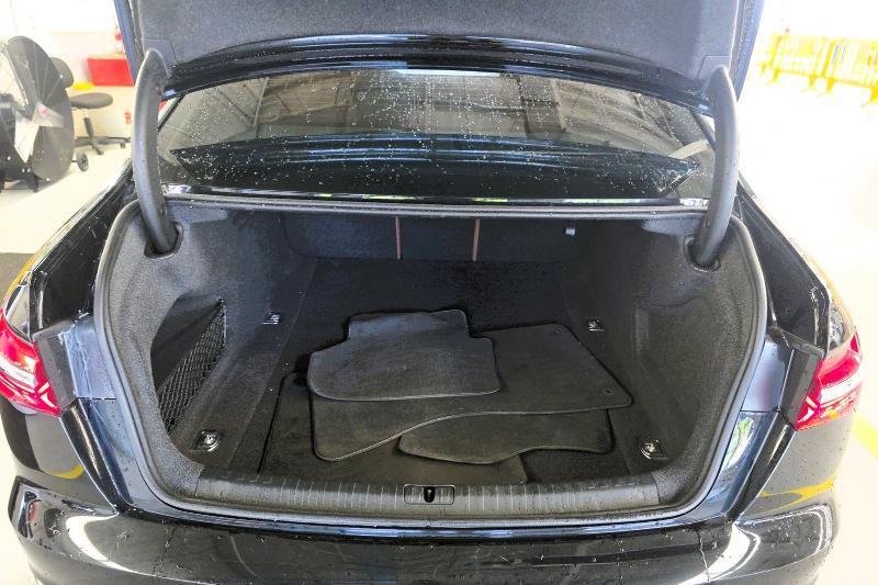 Audi A6 Sedan Premium 45 TFSI quattro 2023