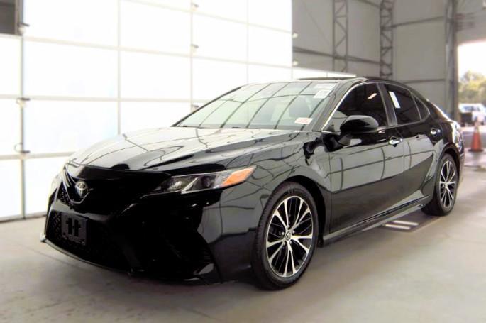 Toyota Camry SE Auto (Natl) 2019