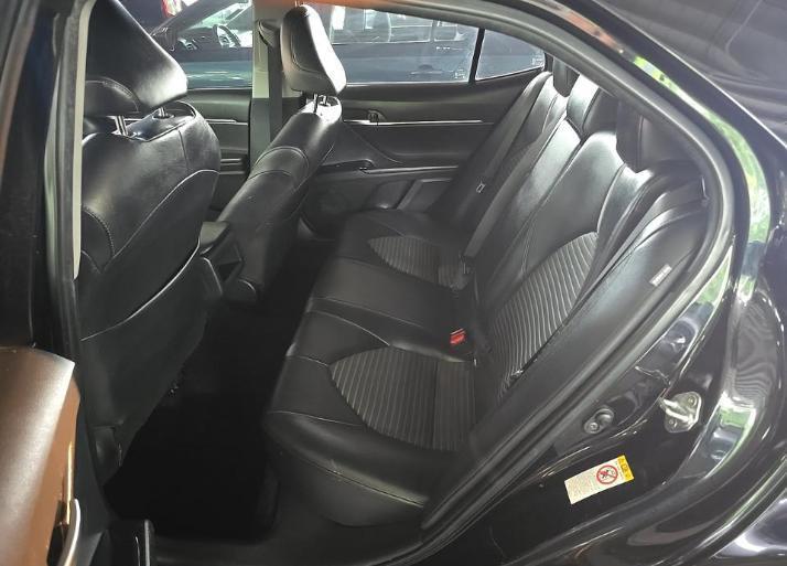 Toyota Camry SE Auto (Natl) 2019