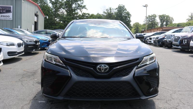 Toyota Camry SE Auto (Natl) 2019