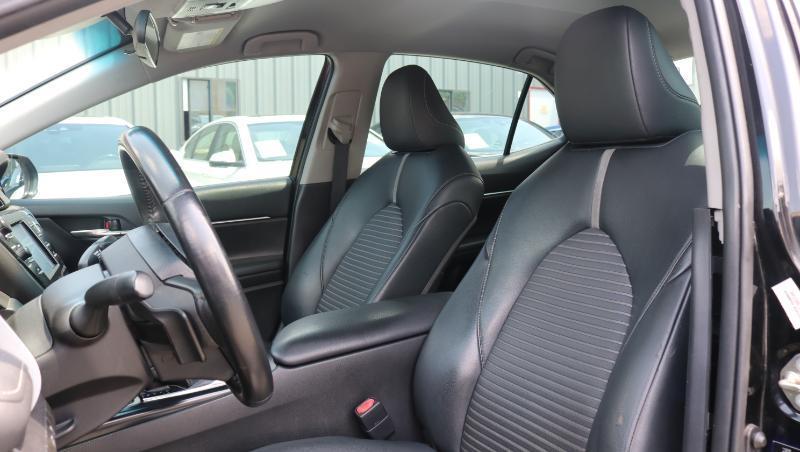 Toyota Camry SE Auto (Natl) 2019
