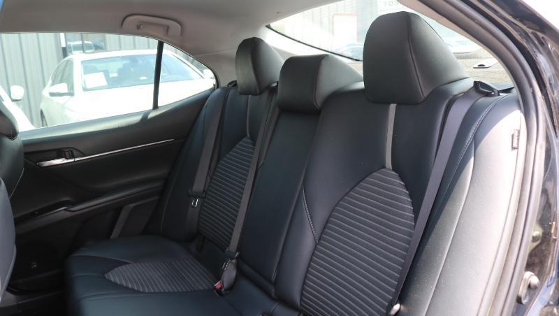 Toyota Camry SE Auto (Natl) 2019