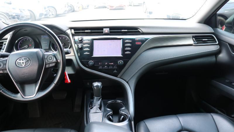 Toyota Camry SE Auto (Natl) 2019