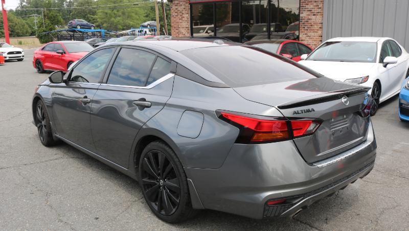 Nissan Altima 2.5 SR Sedan 2022