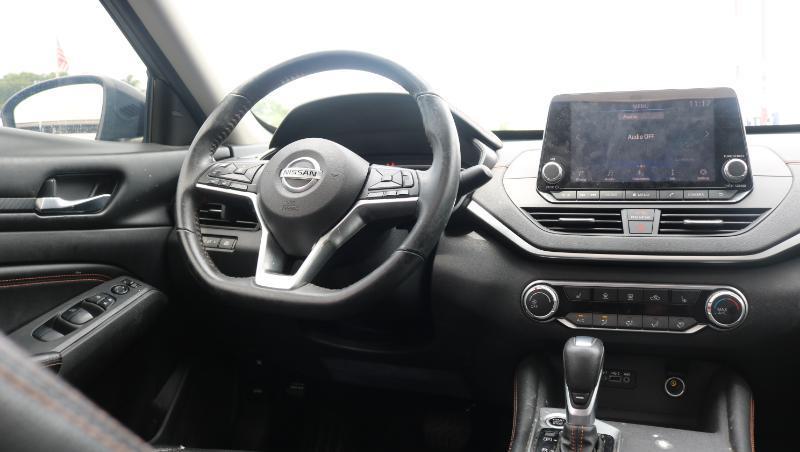 Nissan Altima 2.5 SR Sedan 2022